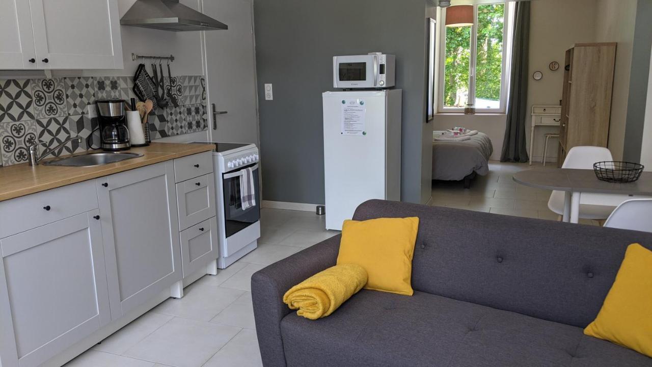 Au 157 - Locations Contrexéville Εξωτερικό φωτογραφία